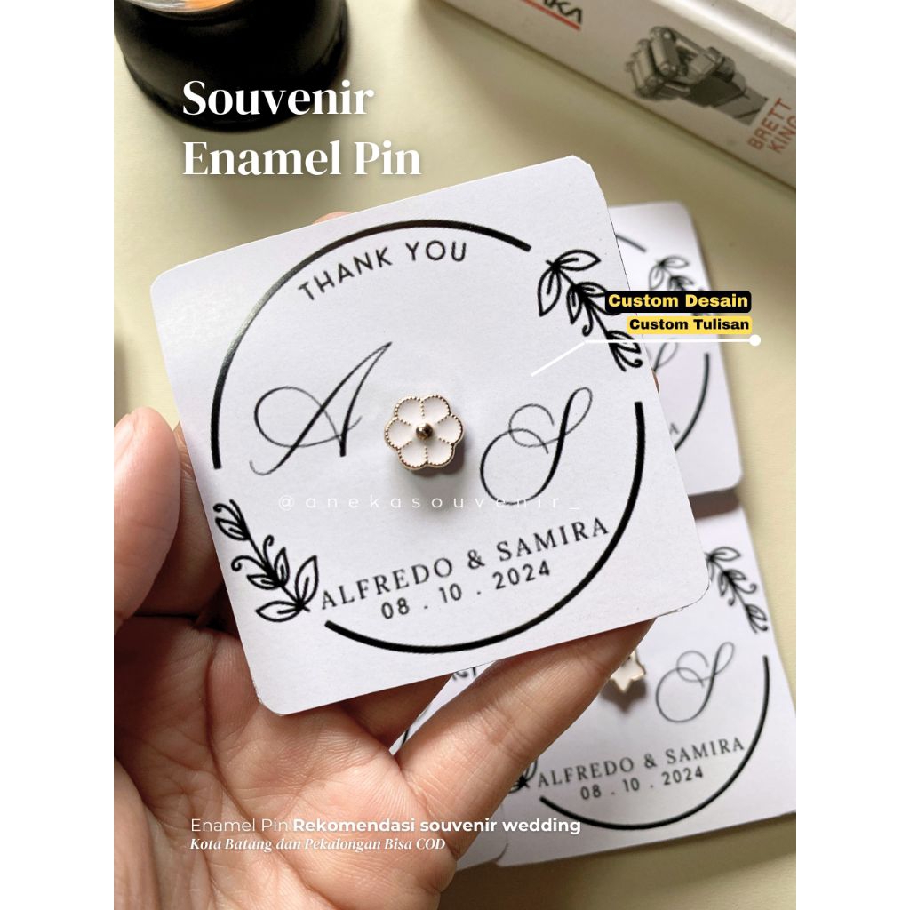 Souvenir Pernikahan Lucu Pin Enamel | Souvenir Pernikahan Unik | Souvenir Wedding Aesthetic | Souven