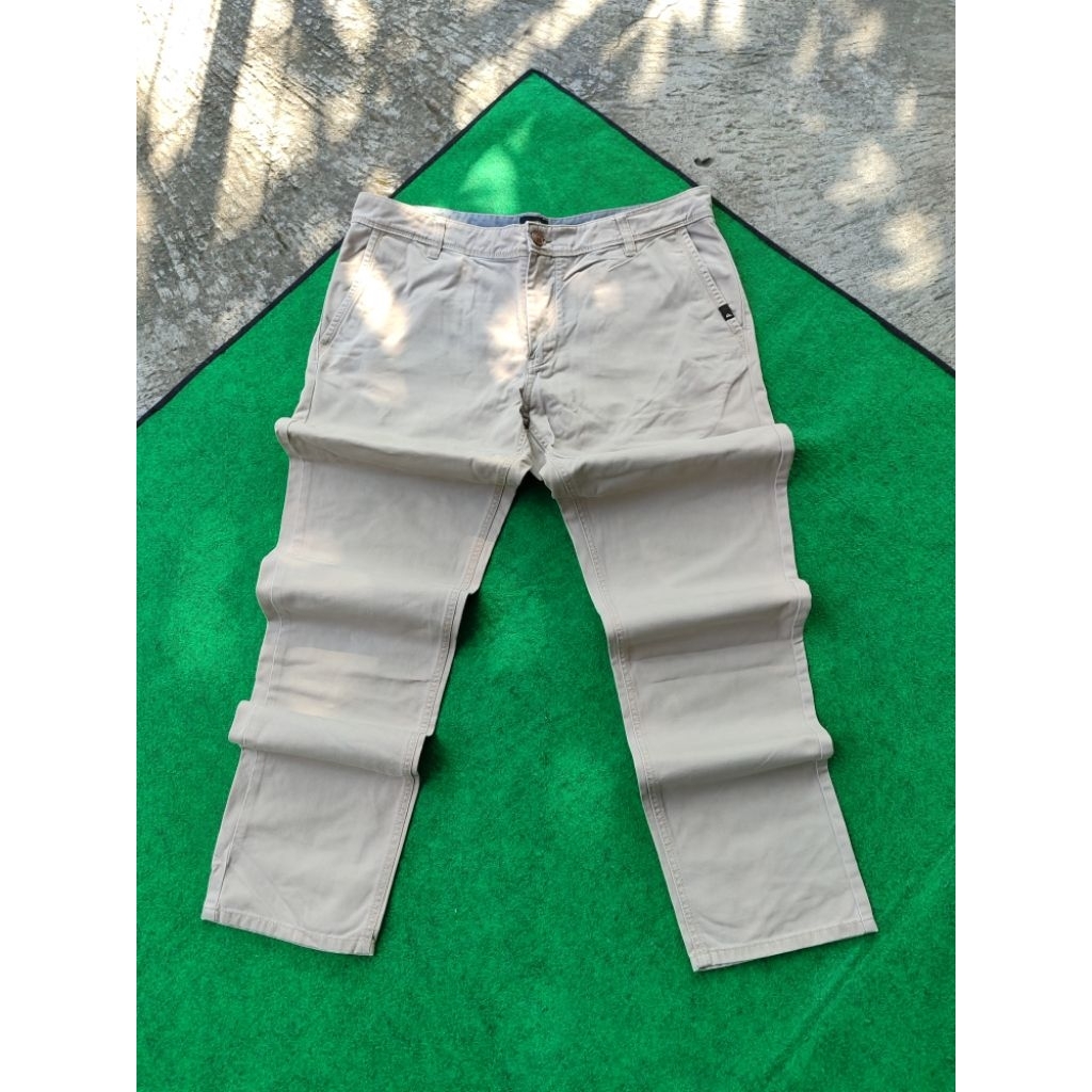 Celana Panjang Chinos Quiksilver