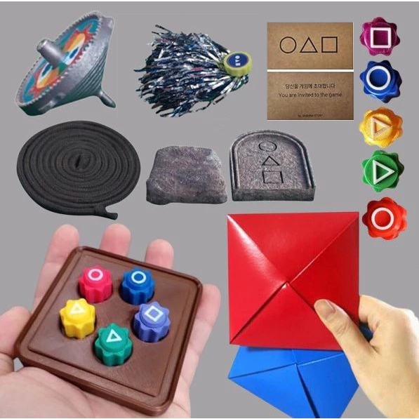 【6Pcs Set Box】Permainan Tradisional Korea Game Ddakji Gonggi Biseokchigi/ Squid Game/ Kertas Lipat s