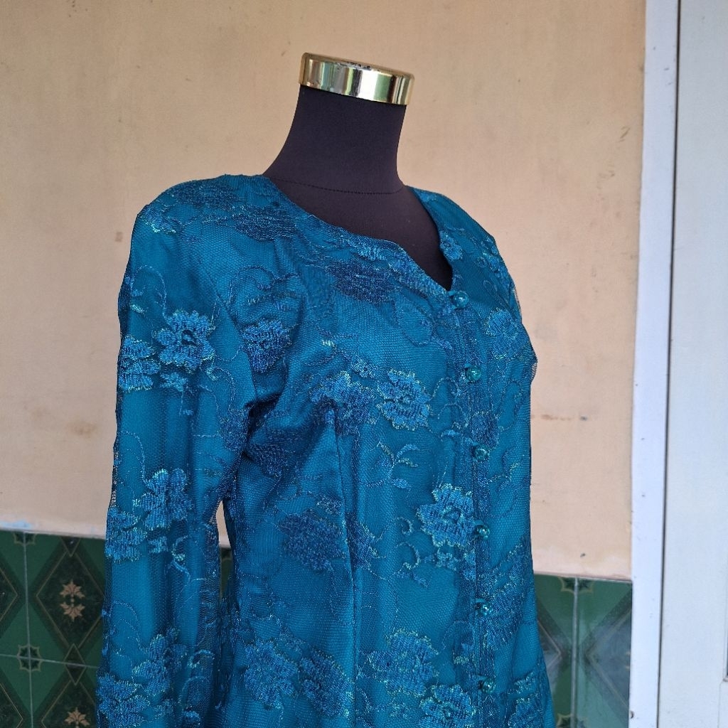 Preloved kebaya brukat hijau emerald