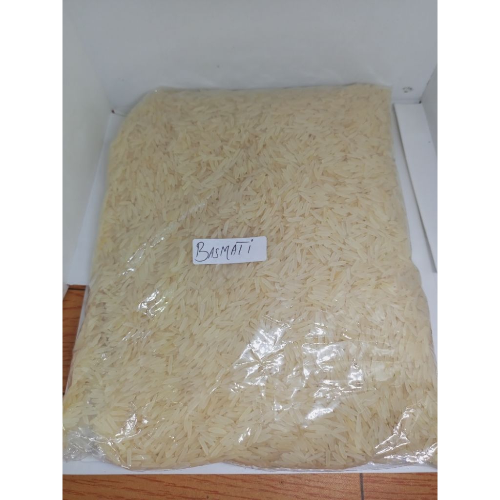 

Beras India Basmati Berat 1 kg