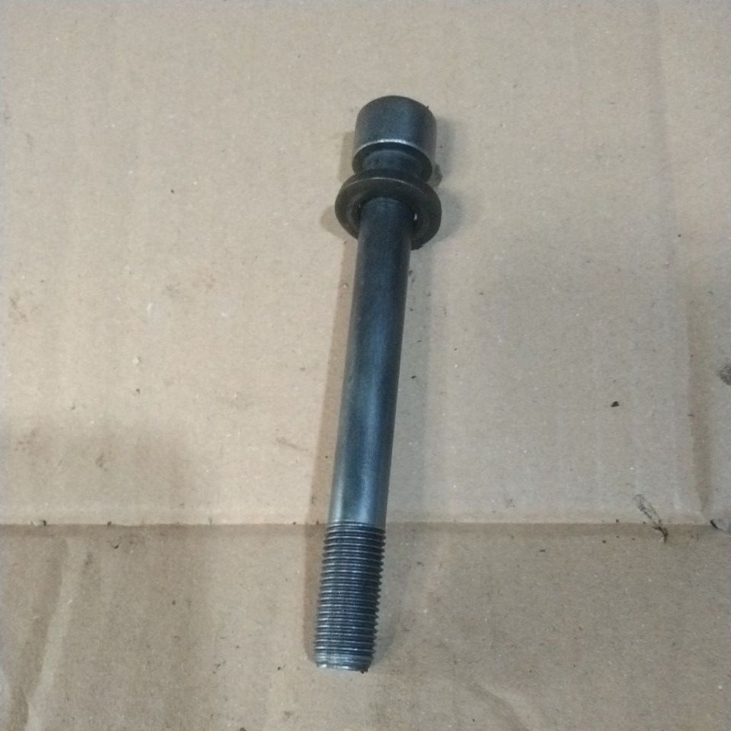 BAUT CYLINDER HEAD DEKSEL MITSUBISHI L300 SOLAR KUDA SOLAR