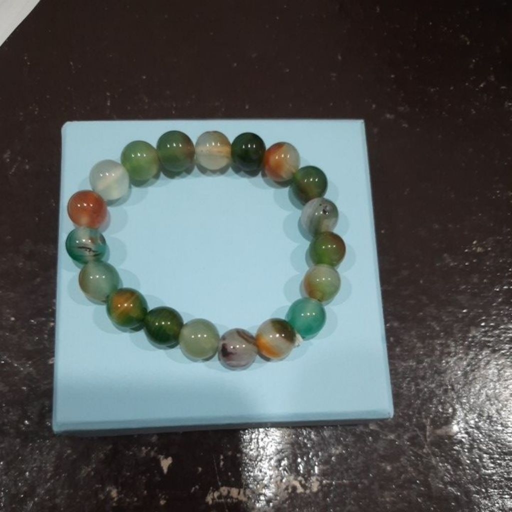 Gelang giok warna warni