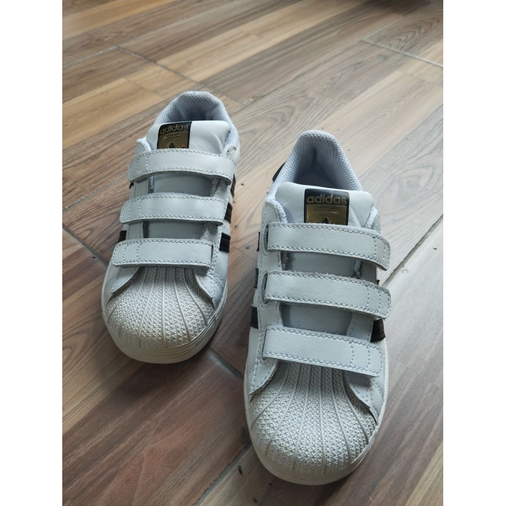 Sepatu Adidas Preloved