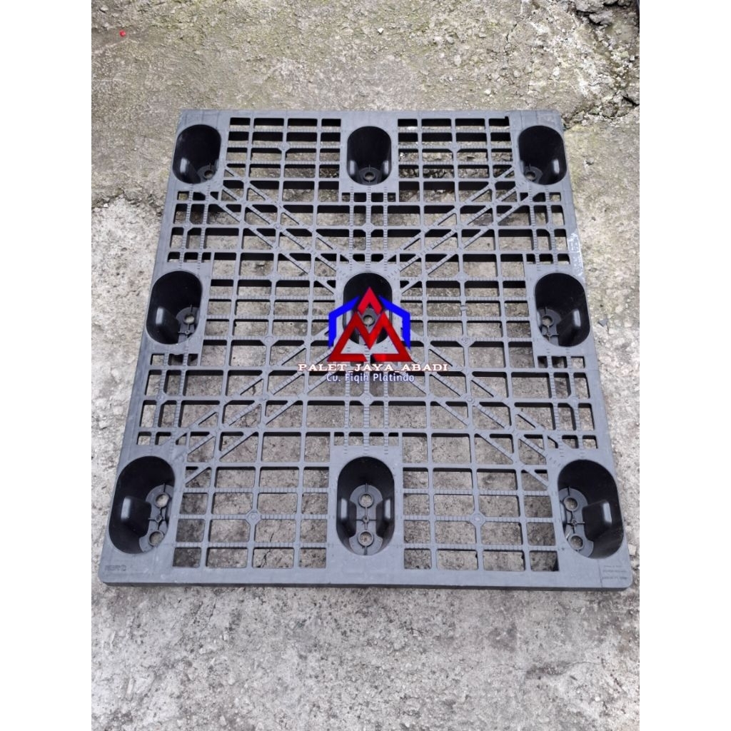 

palet plastik sekond/bekas berkualitas uk 120x100x14cm