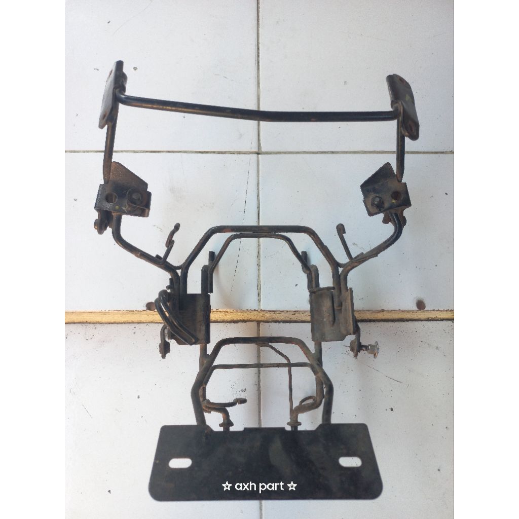 BREKET PANGKON LAMPU TIGER PECE ORIGINAL PANGKON PECE ORIGINAL PICE