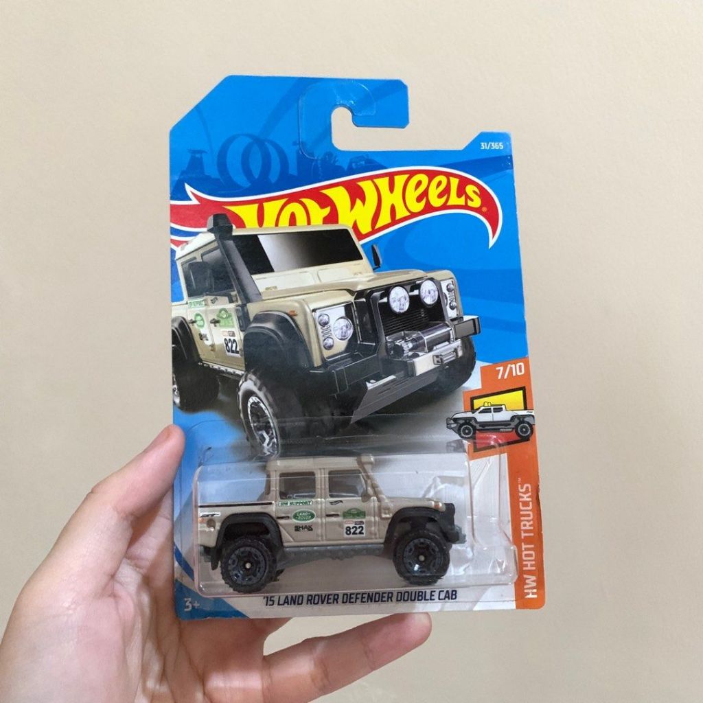 GANTUNGAN KUNCI Hot Wheels '15 Land Rover Defender Double Cab - KEYRING - KEYCHAIN - CUSTOM - TOTAL 
