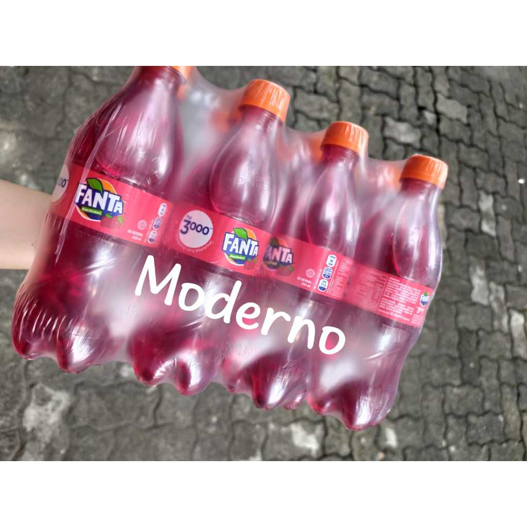 

Fanta Stroberi 250ml - Fanta Strawberry 250ml perkarton isi 12