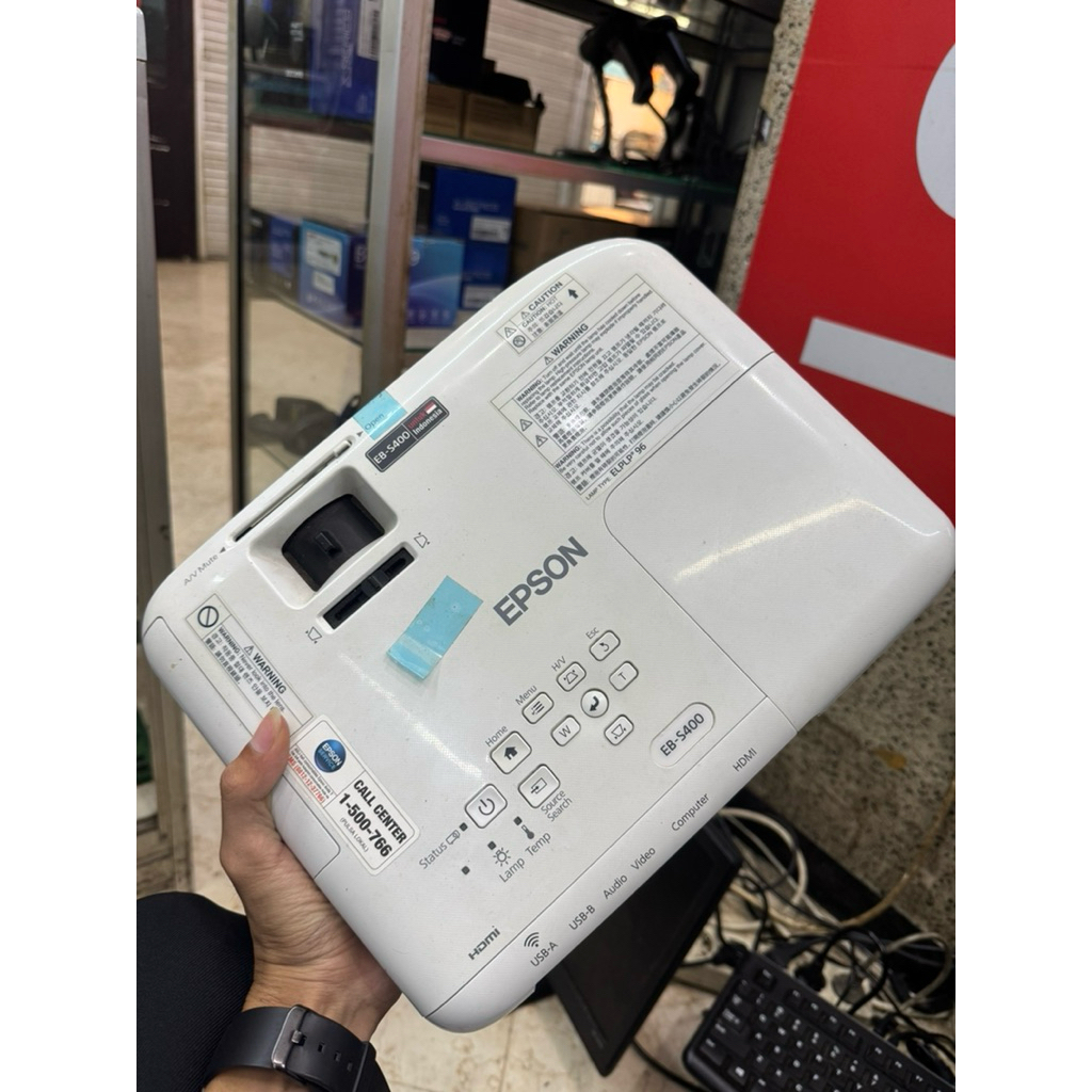 PROYEKTOR EPSON EB-S400 LUMEN 3300 LIKE NEW NO MINUS DIPAKAI GAK LAMA