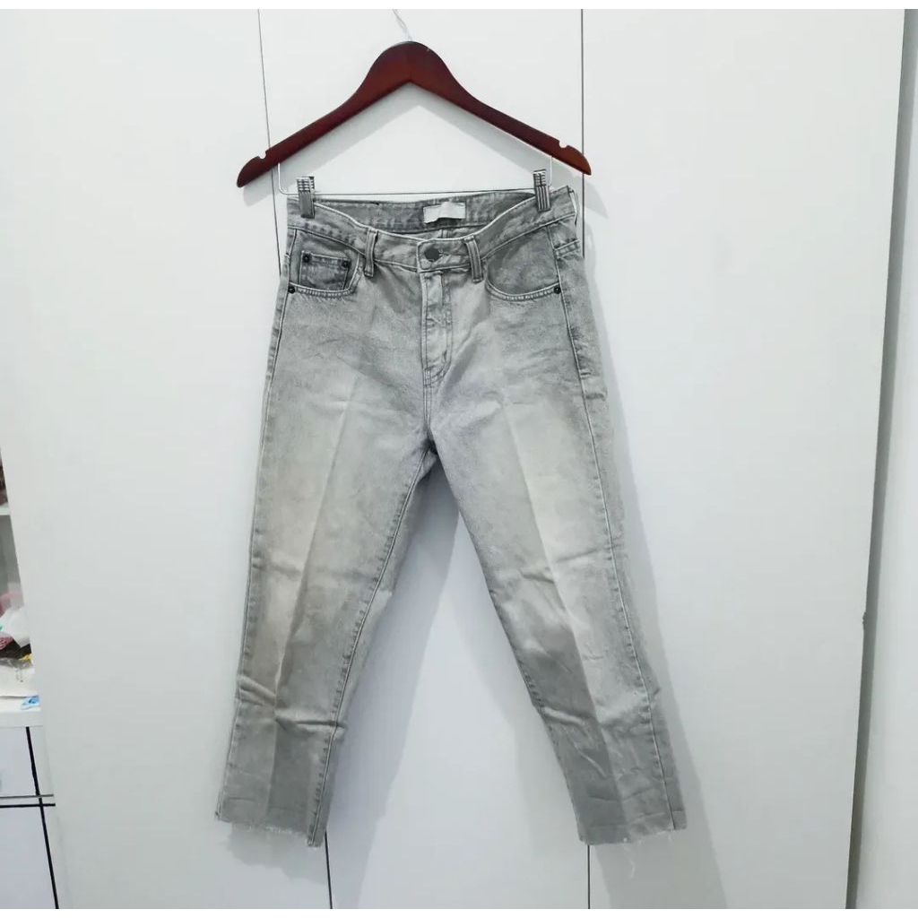 RIPPED JEANS WASHED GREY