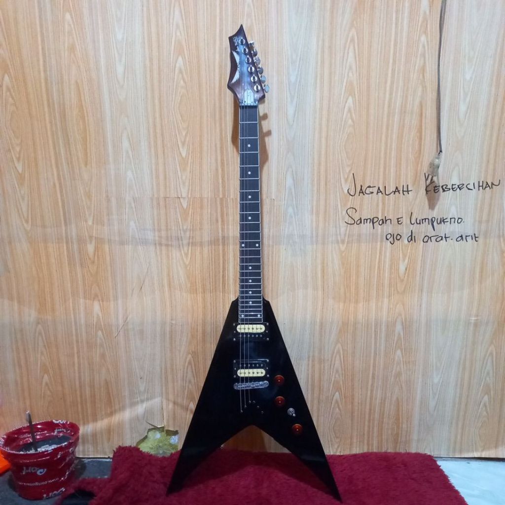 Gitar DEAN Mustaine V 6 String