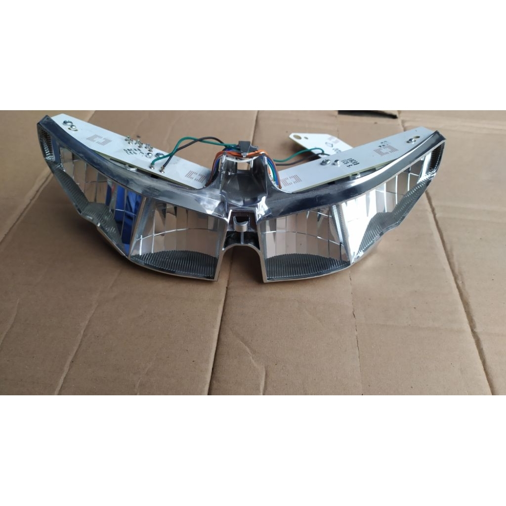 reflektor lampu depan dengan PCB Honda Vario 125 150 old bekas original