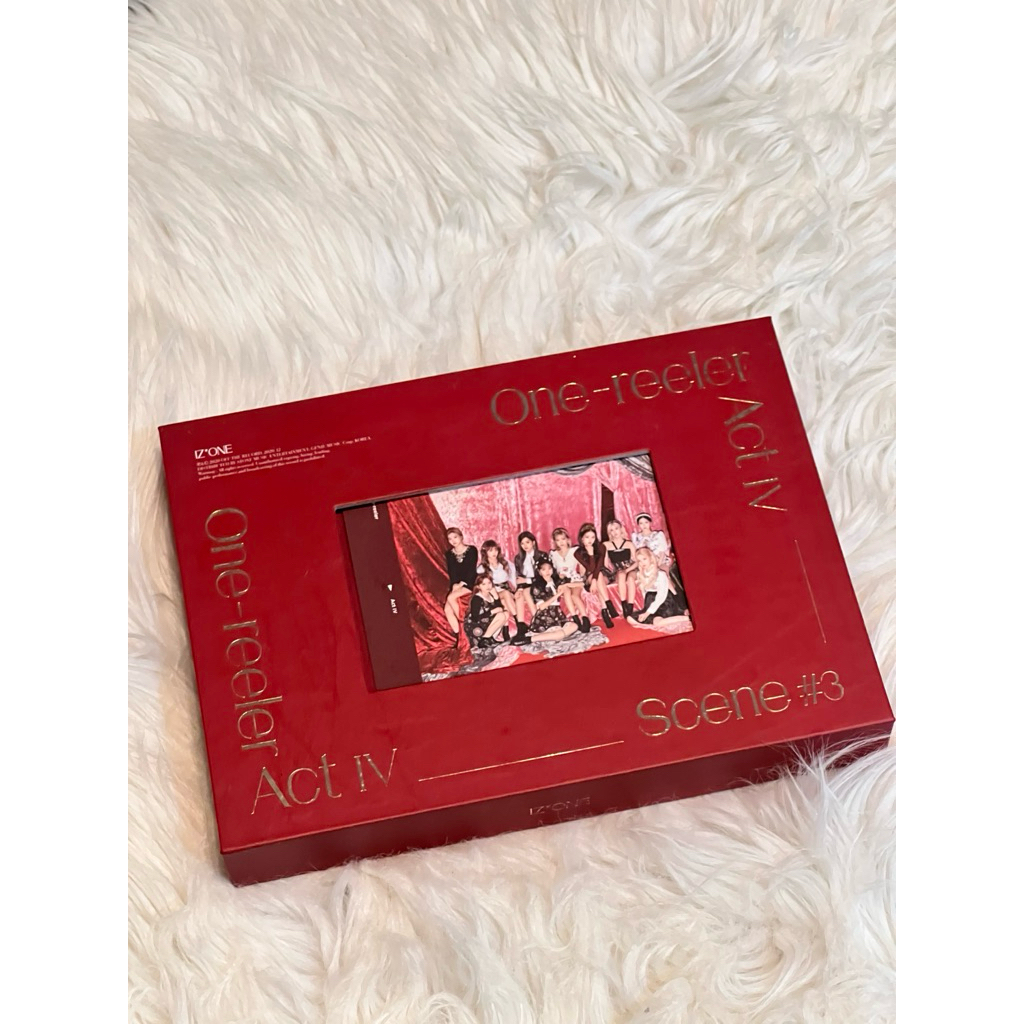 ALBUM IZONE ONE REELER MERAH