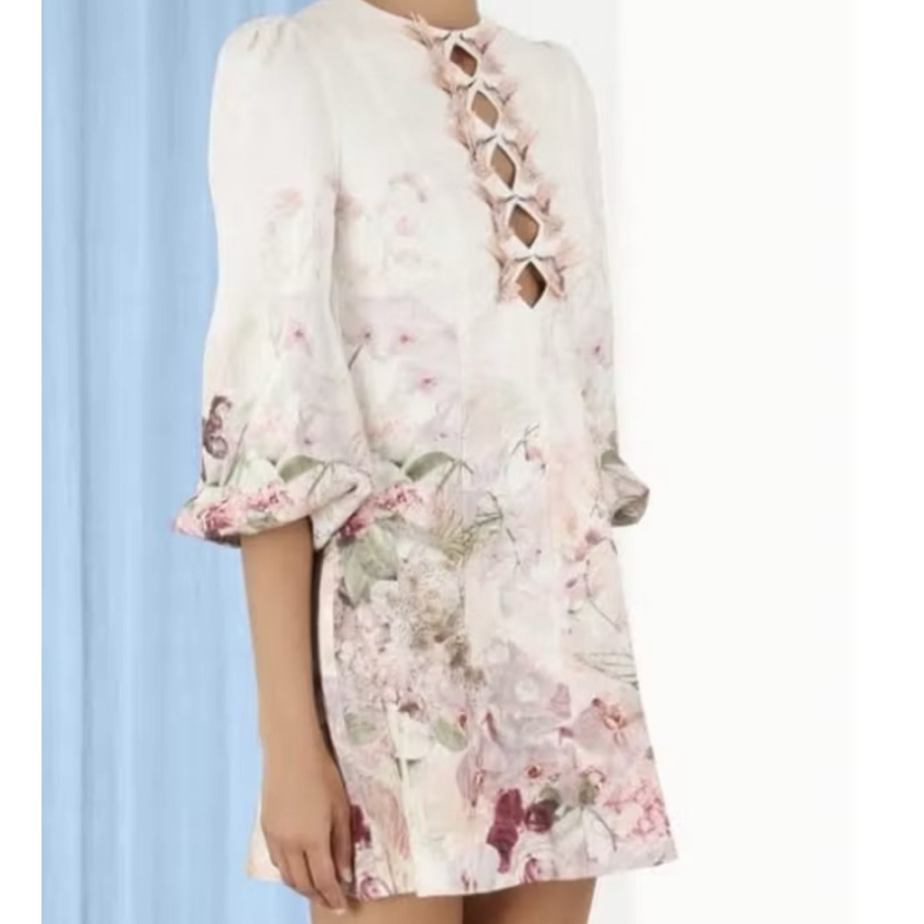 Hummingbird Claire by Cynthia Tan