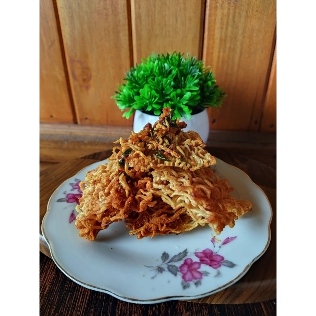 

Mie Kering Gurih & Pedas