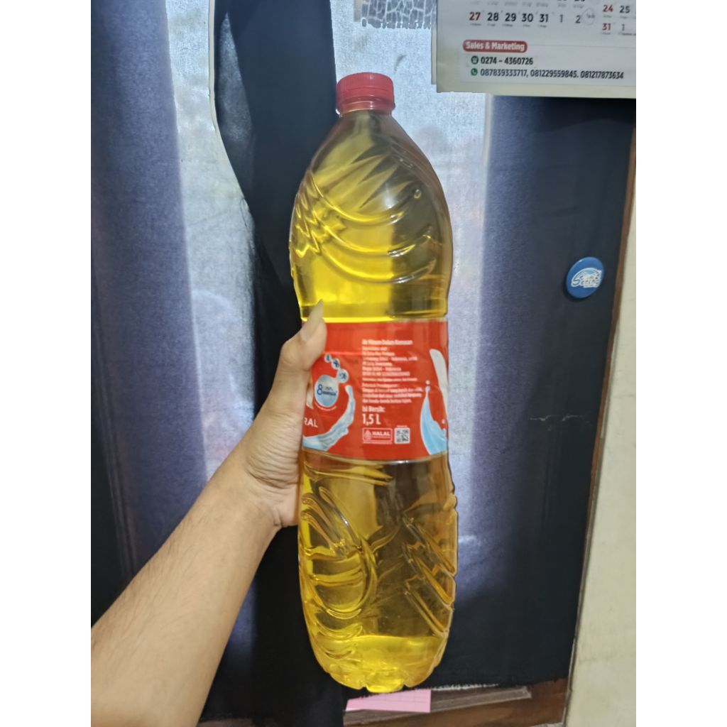 

Minyak Bimoli asli dalam kemasan botol