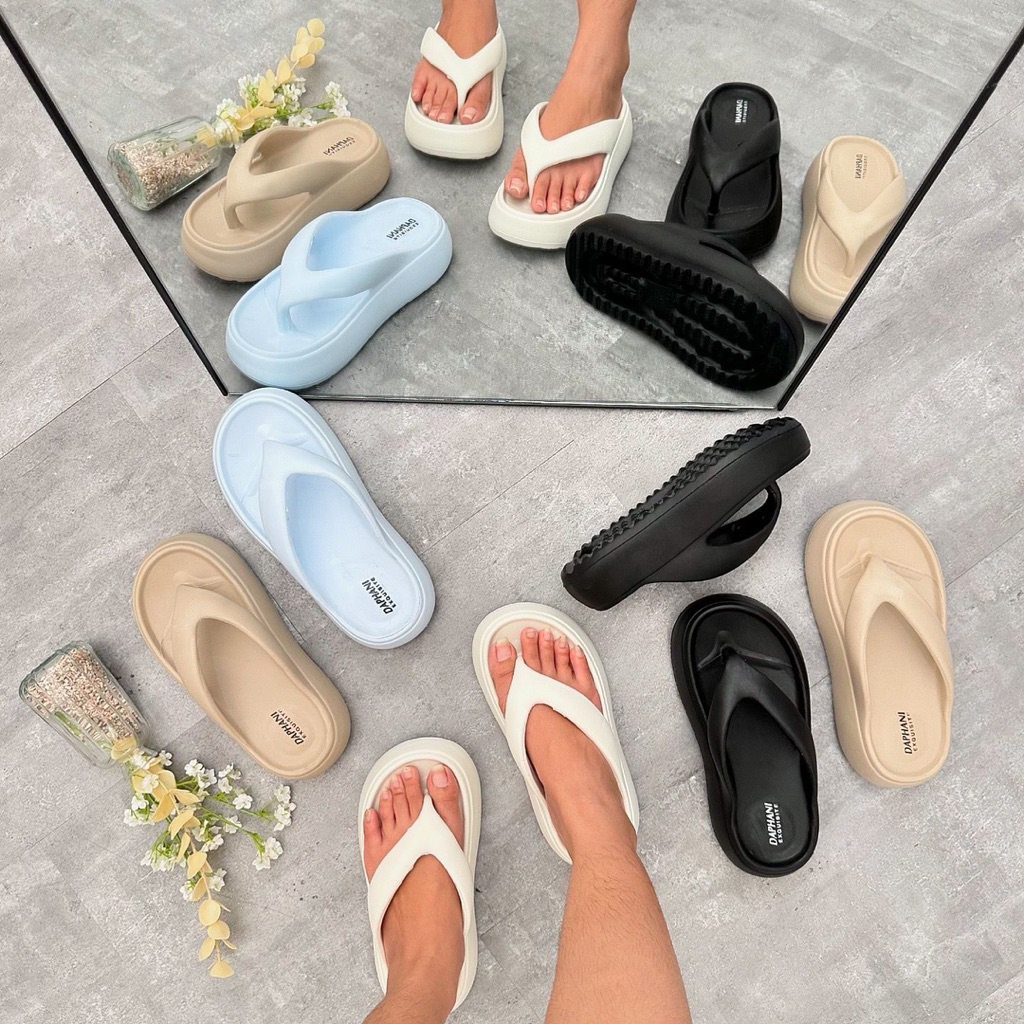 SANDAL JEPIT WEDGES POLOS Kode : 26040L