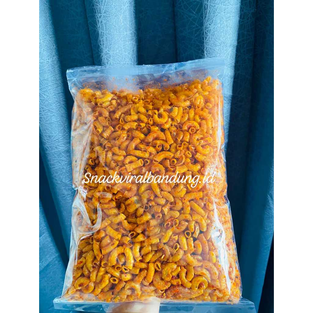

makaroni kriuk/makroni enak gurih bumbu melimpah pedas daun jeruk 1kg