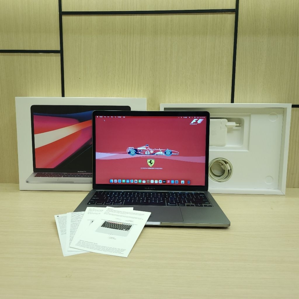 MacBook Pro 13 2020 M1 CTO BTO Ex iBox RAM 16GB SSD 512GB Touchbar 04