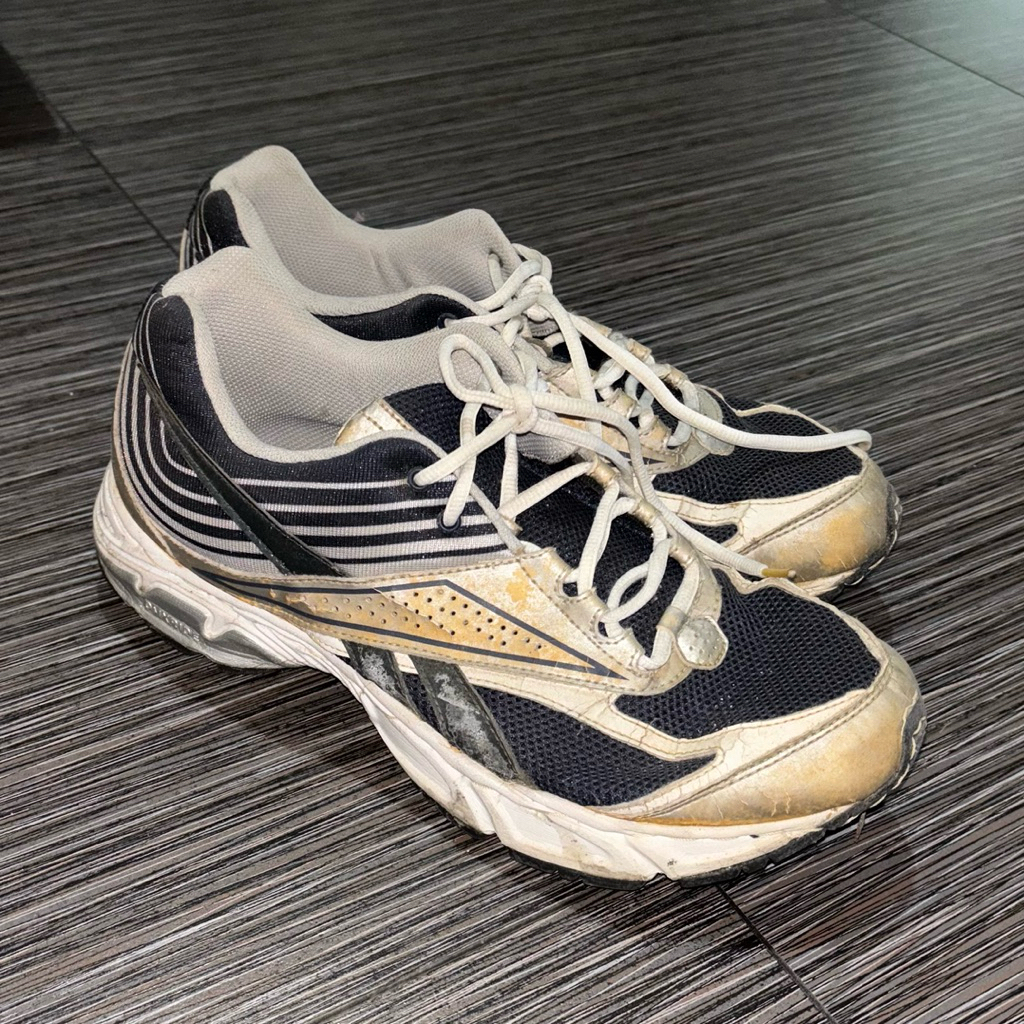 [ PRELOVED ] REEBOK (SIZE 46)