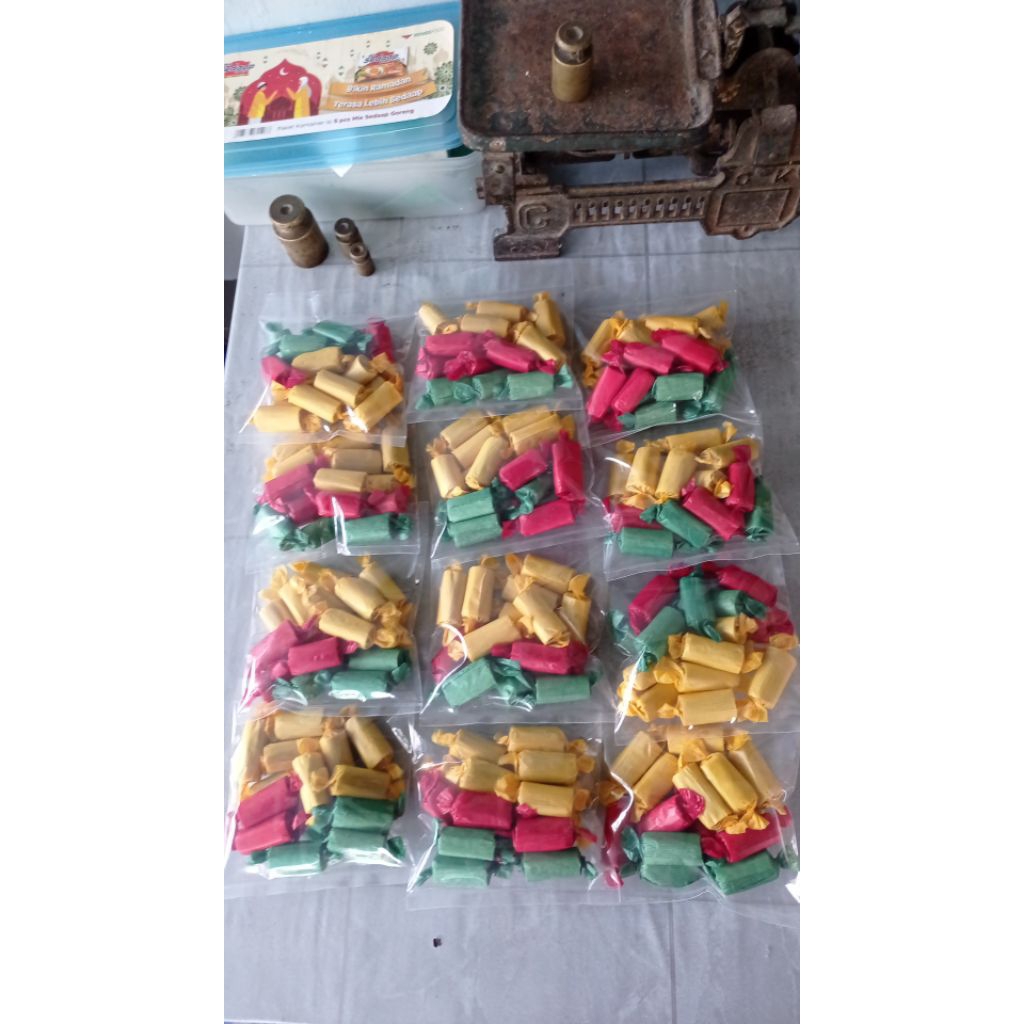 

dodol nangka khas suranadi