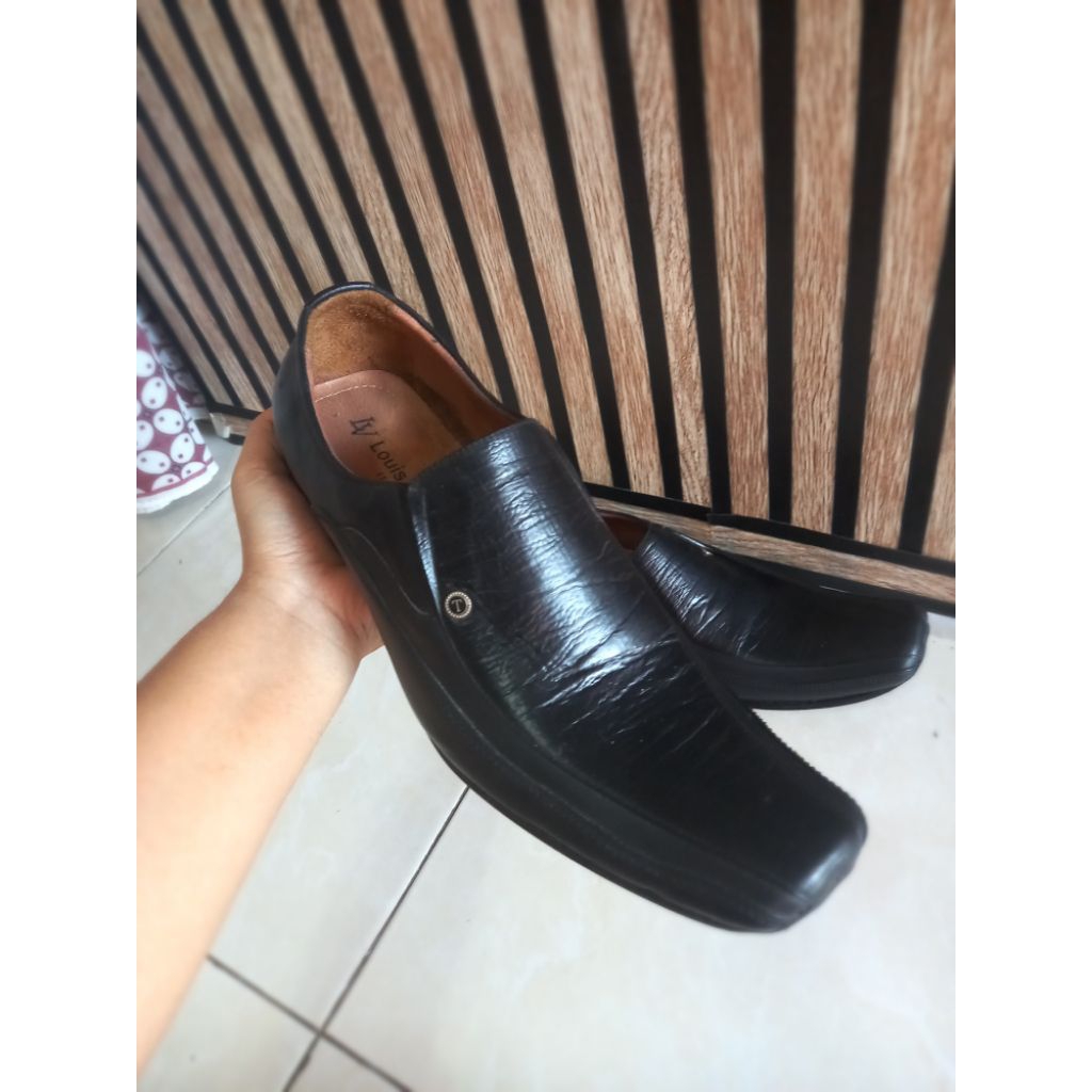 SEPATU FANTOFEL PRIA LOUIS VISTO ITALI PRELOVED LIKE NEW | FANTOFEL PRIA | SEPATU PRIA DEWASA | SEPA