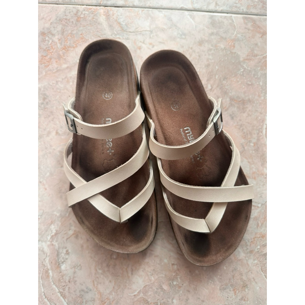 preloved sendal my feet putih sandal