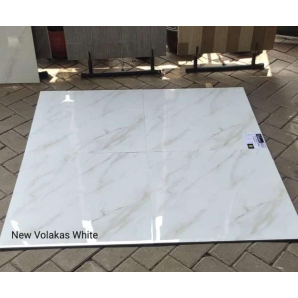 Granit Lantai&dinding 60×60 Motip Corak Cream Marmer Nano Polish Valentino Gress
