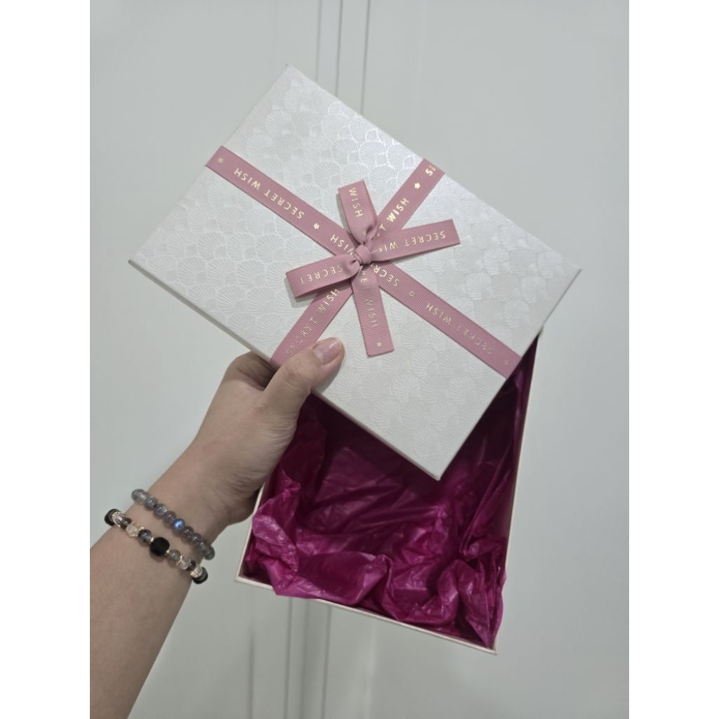

Kotak kado no brand