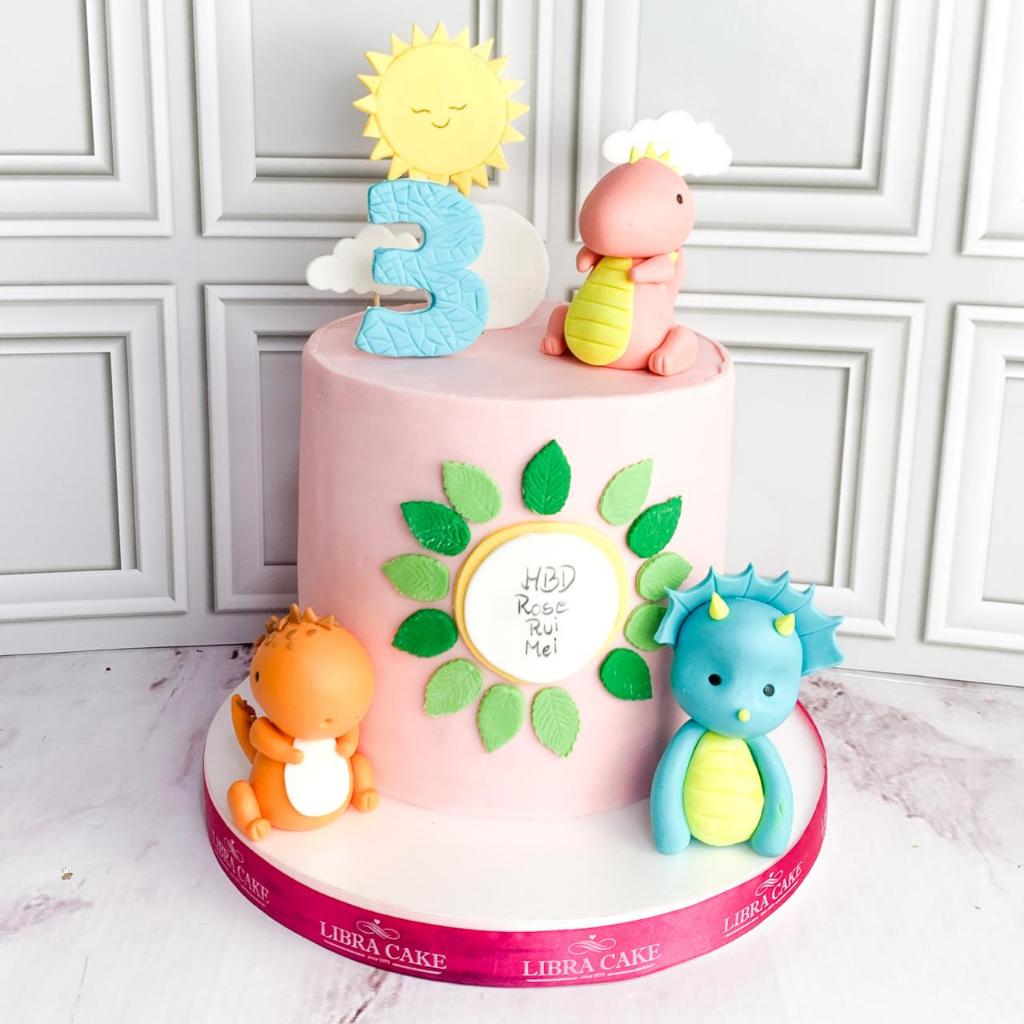 

Kue Ulang Tahun/Birthday Cake/Kue Ultah Tema Dinosaurus/Kue Birthday Jakarta/Dinosaurus Cake Pink