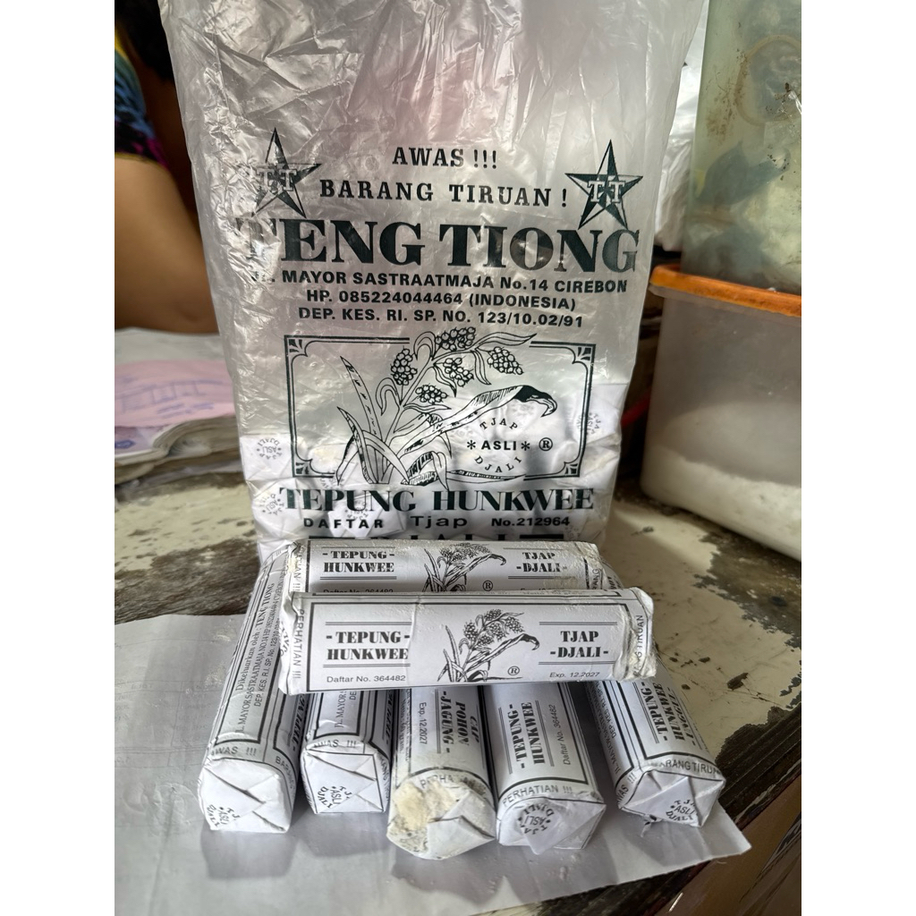 

Tepung Hunkwee Merek Pohon Jagung 60gr