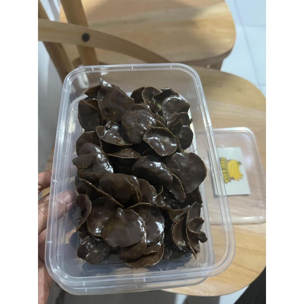 

Keripik Pisang Coklat Sari Rasa Kemasan 500 ml berat 100 gr
