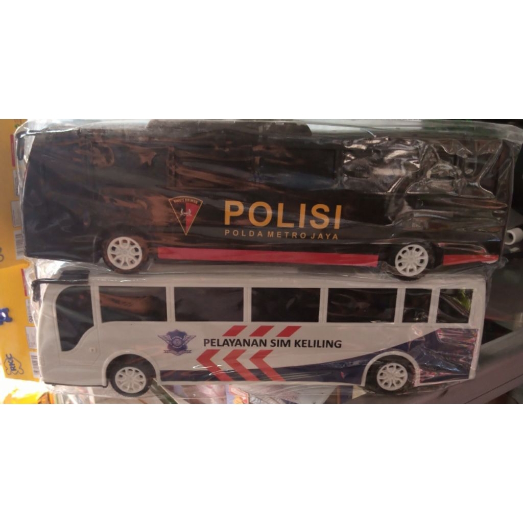 bus mainan polisi
