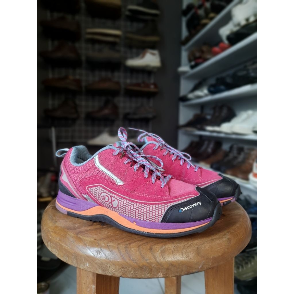 Sepatu outdoor Discovery expedition DX size 39