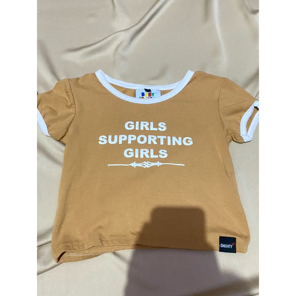 Preloved Croptop Omighty