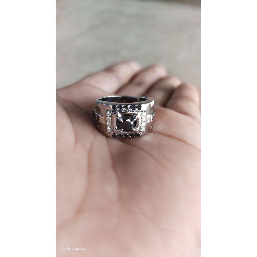 cincin pria berlian hitam / cincin cowo mewah black diamond mix berlian eropa putih gratis memo lab 