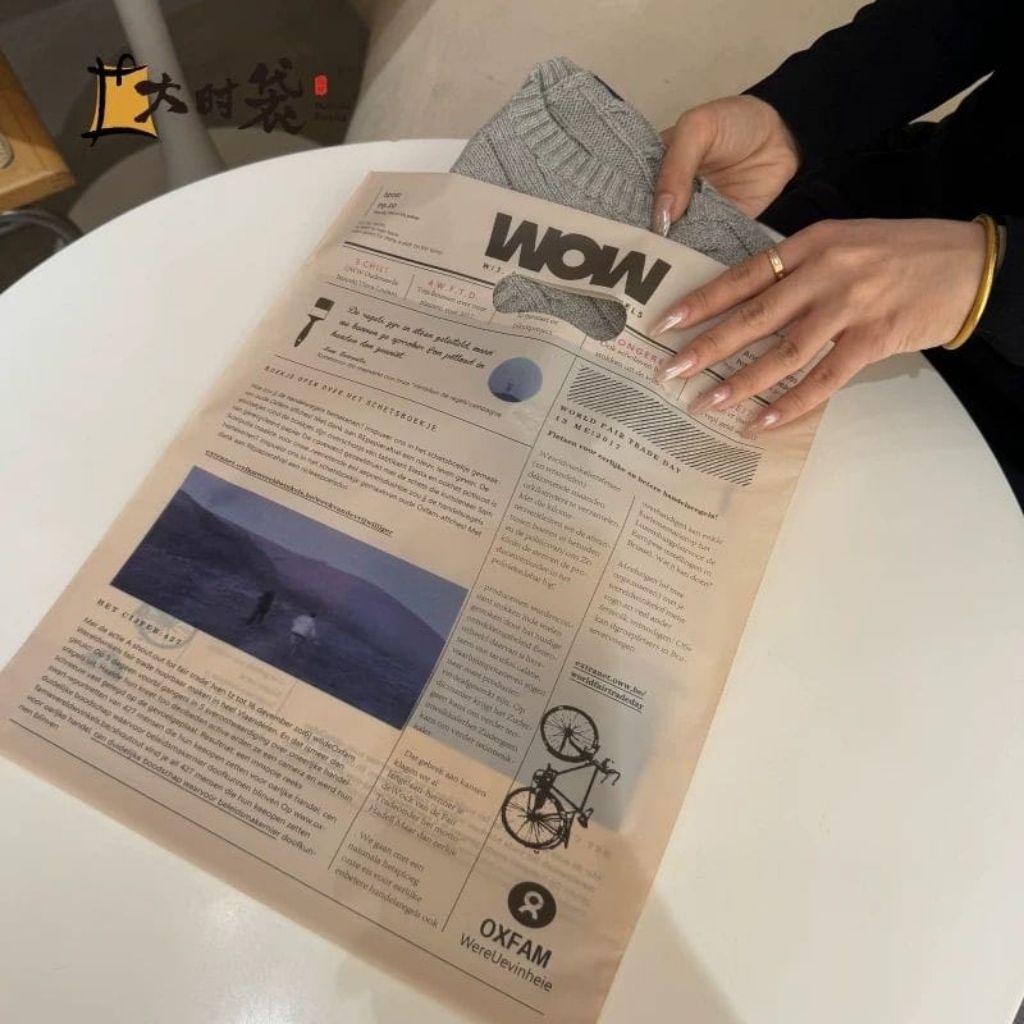 

KANTONG PLASTIK PREMIUM P7 UKURAN 30X40 1PACK ISI 50 PCS