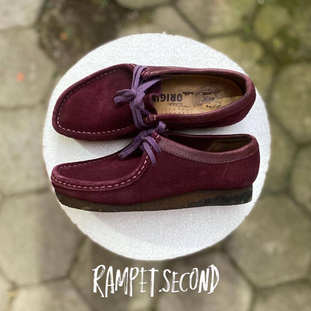 CLARKS WALLABEE PURPLE