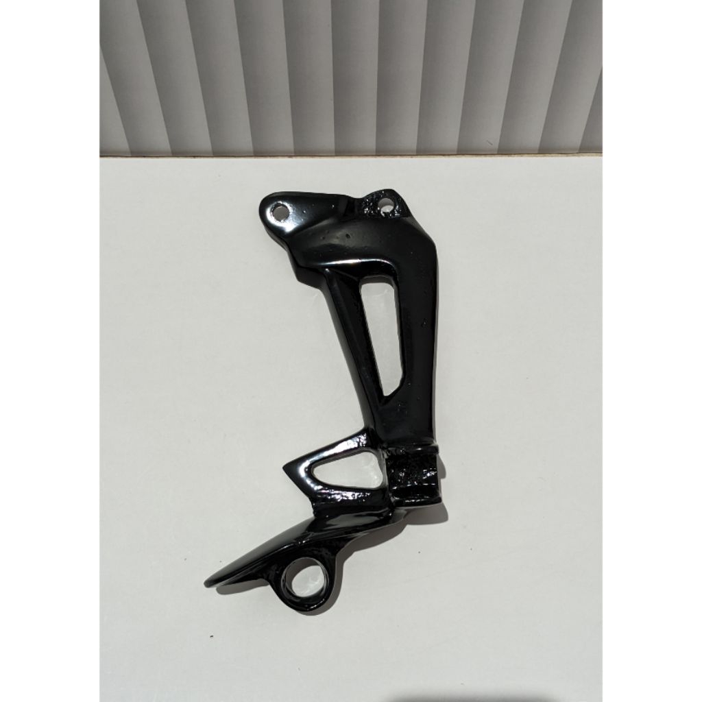 FOOTSTEP POSTEP PIJAKAN KAKI BELAKANG KANAN YAMAHA VEGA R