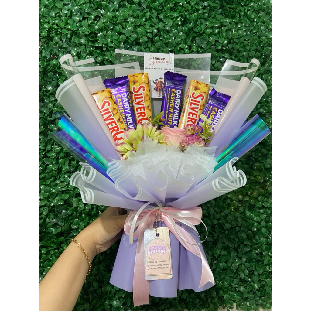 

Bouqet Coklat Silverqueen Chunkybar / Cadbury Besar / Hari guru/ Valentine / Tahun Baru/ Natal/ Kado Pernikahan / Graduation