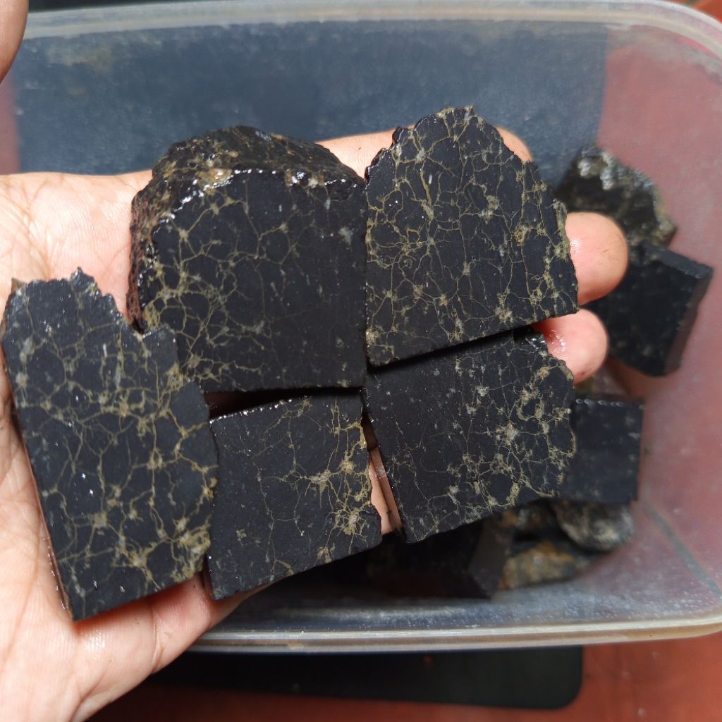 batu badar besi semeru/batu akik badar besi semeru /bongkahan batu badar besi semeru/batu akik