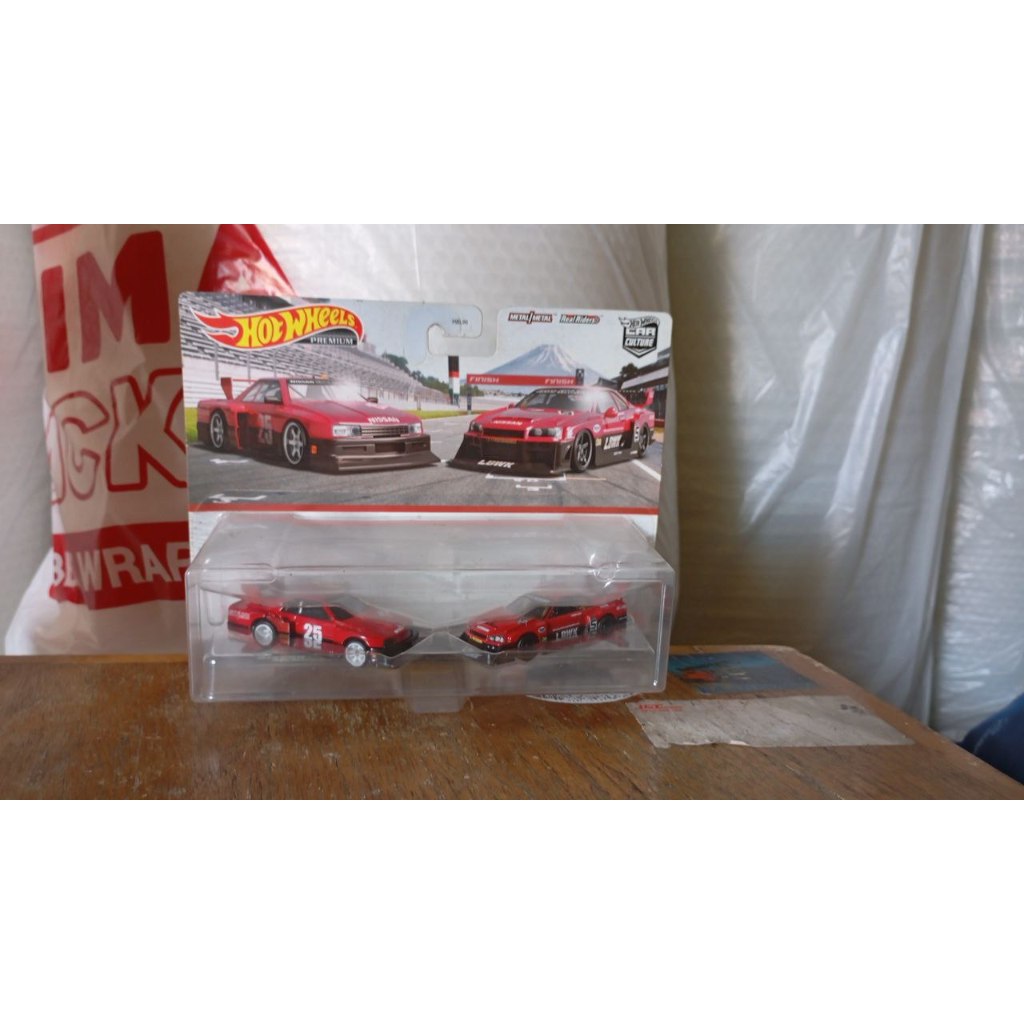 Hot wheels premium LBWK Red Nissan Skyline LB-ER34 original mainan diecast murah