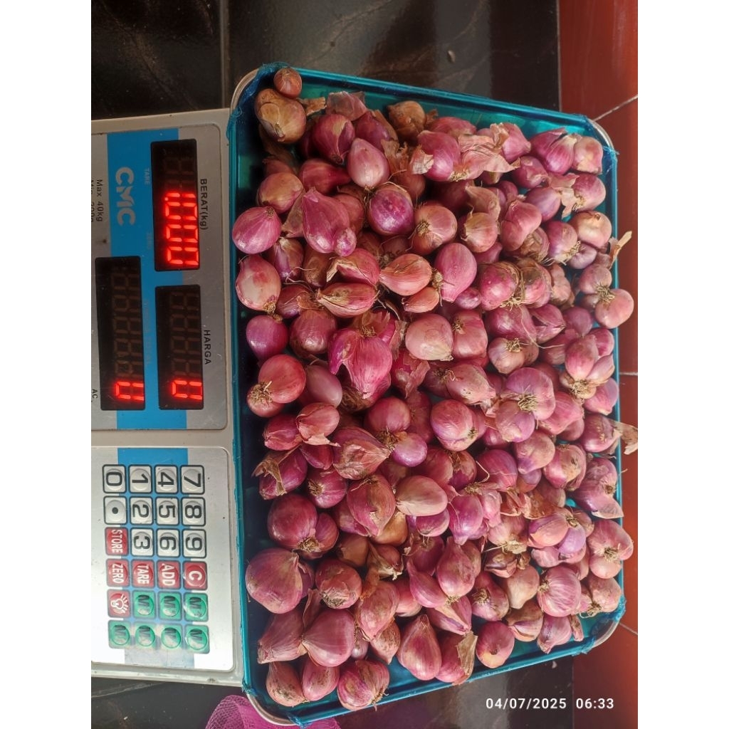 

1 kilo gram bawang merah