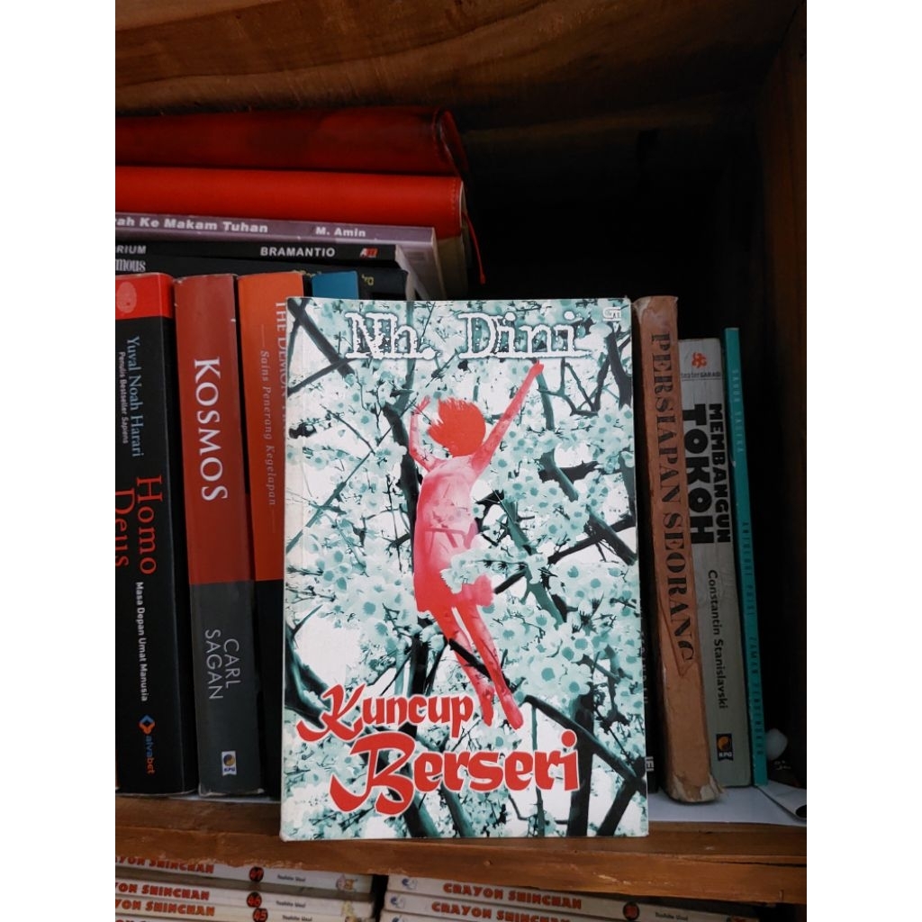 Novel Kuncup Berseri - Nh. Dini