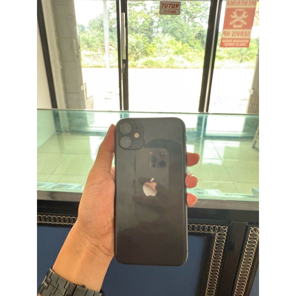 iPhone 11 64gb ibox