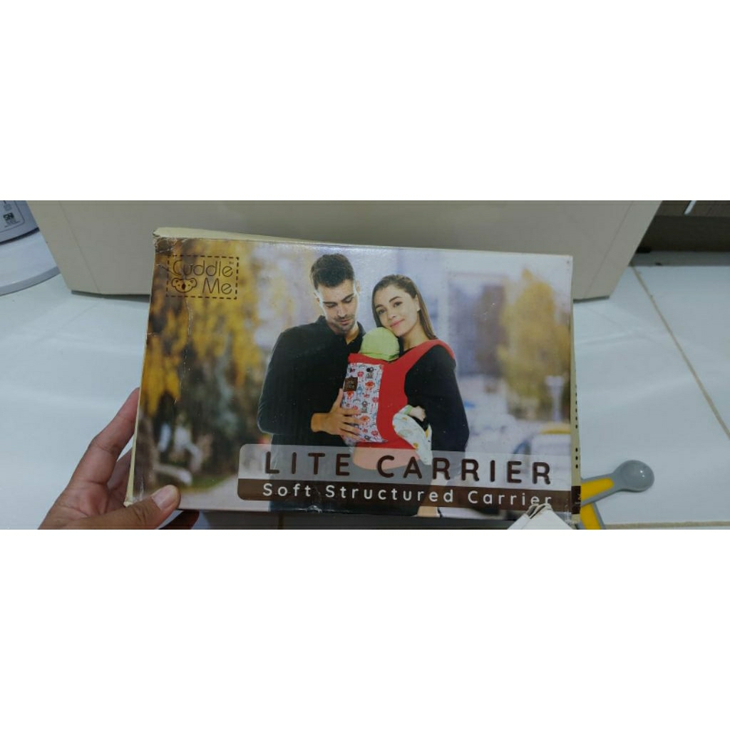 Cuddle Me Lite carrier Preloved