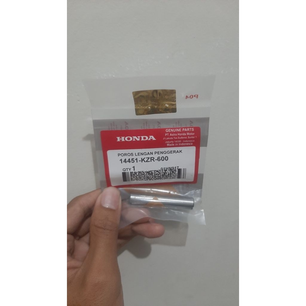 Pen Pelatuk Shaft Rocker Arm Vario 125 150 / PCX 150 / ADV 150 14451-KZR-600