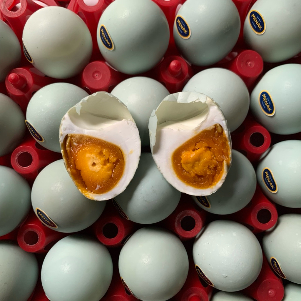 

Telur Asin Masir Berminyak Siap Saji Isi 6 Pcs