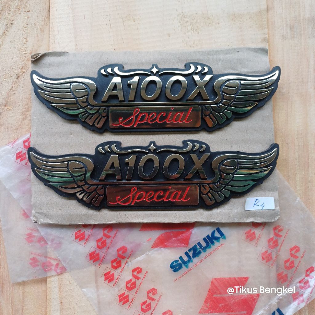 Emblem Logo Box Cover Aki Suzuki A100 A 100 AX Spesial Special Original