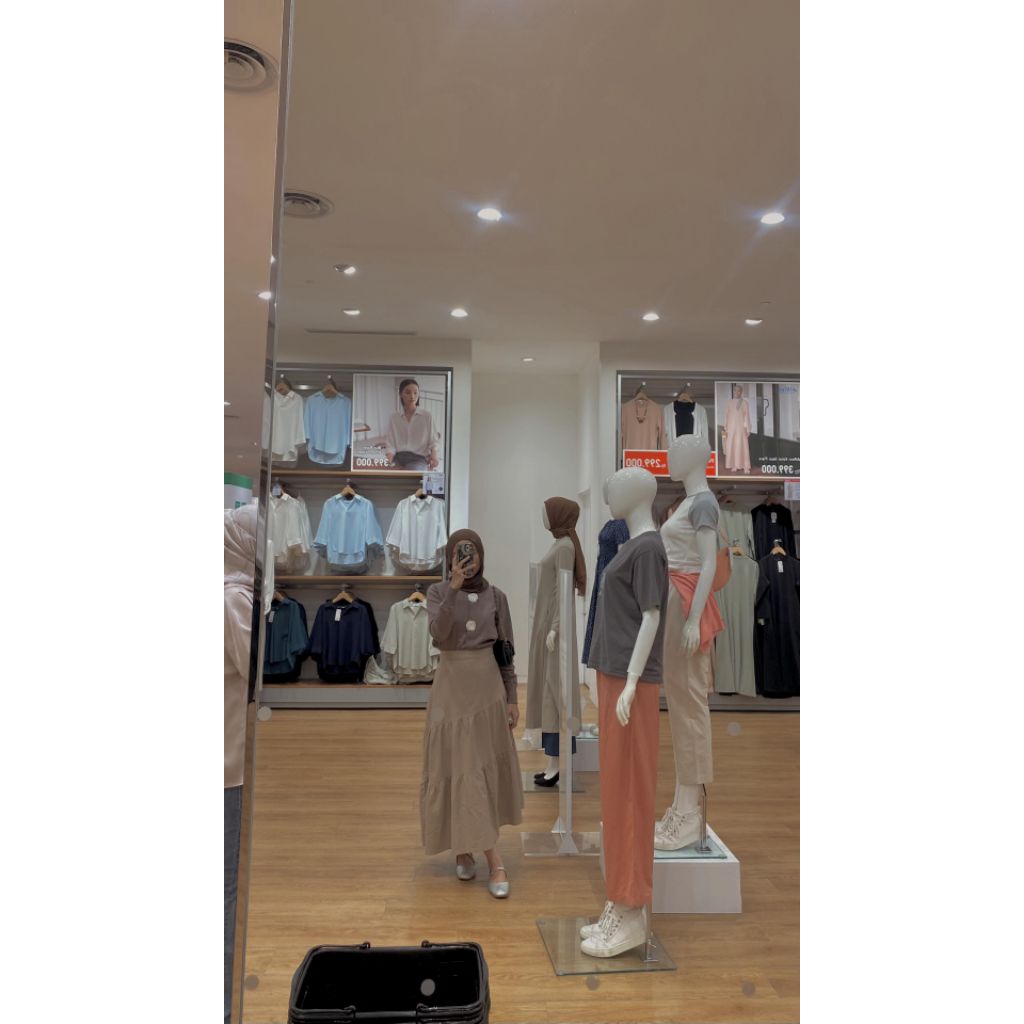 preloved rok brown dan sepatu